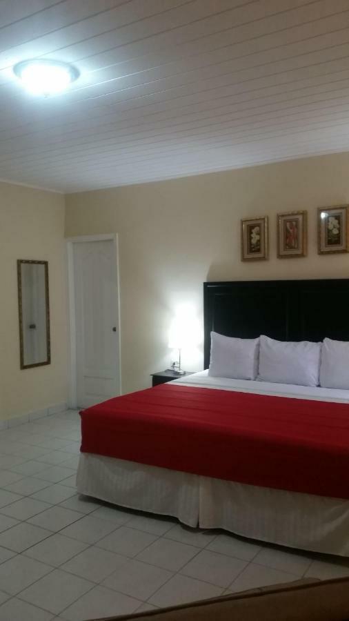 Mh Boutique Hotel San Pedro Sula Eksteriør billede